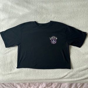 BLACK CROPPED VANS TEE